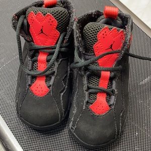 Jordans color salmon and black not red